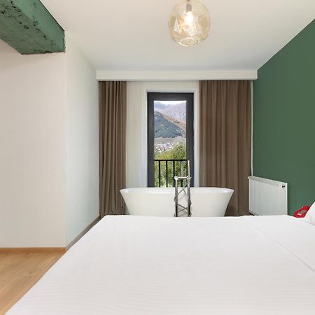 Intourist Kazbegi Hotel Exterior foto