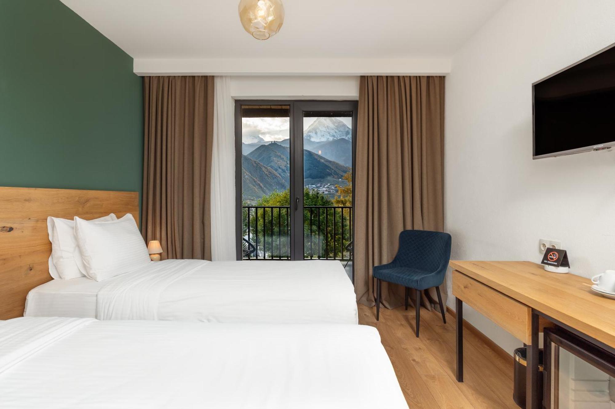 Intourist Kazbegi Hotel Exterior foto
