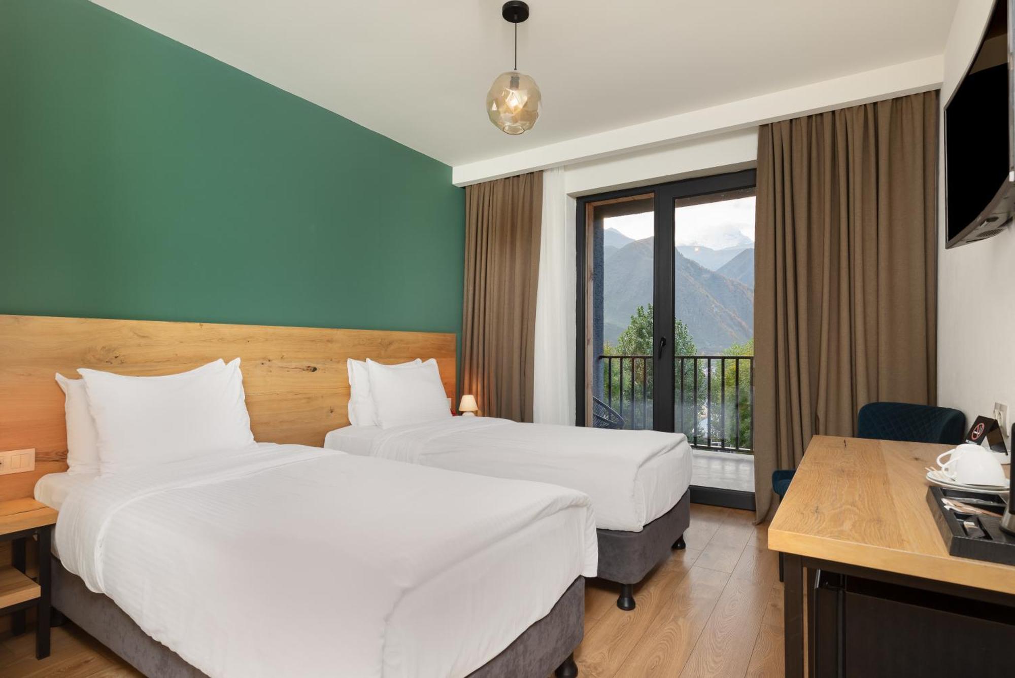 Intourist Kazbegi Hotel Exterior foto